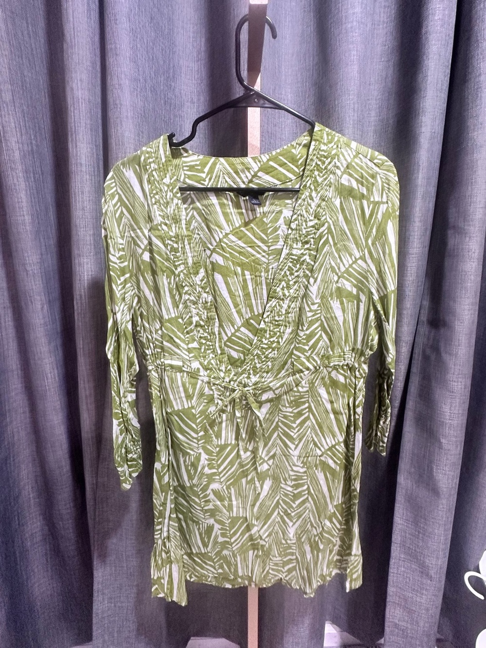 ❤️❤️Banana Republic beach coverup. NEVER WORN . See description